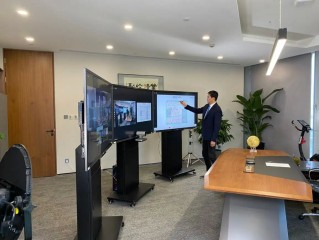 中目云会议不仅有助于实现企业内部的高效性，还能够满足不同规格的会议组织